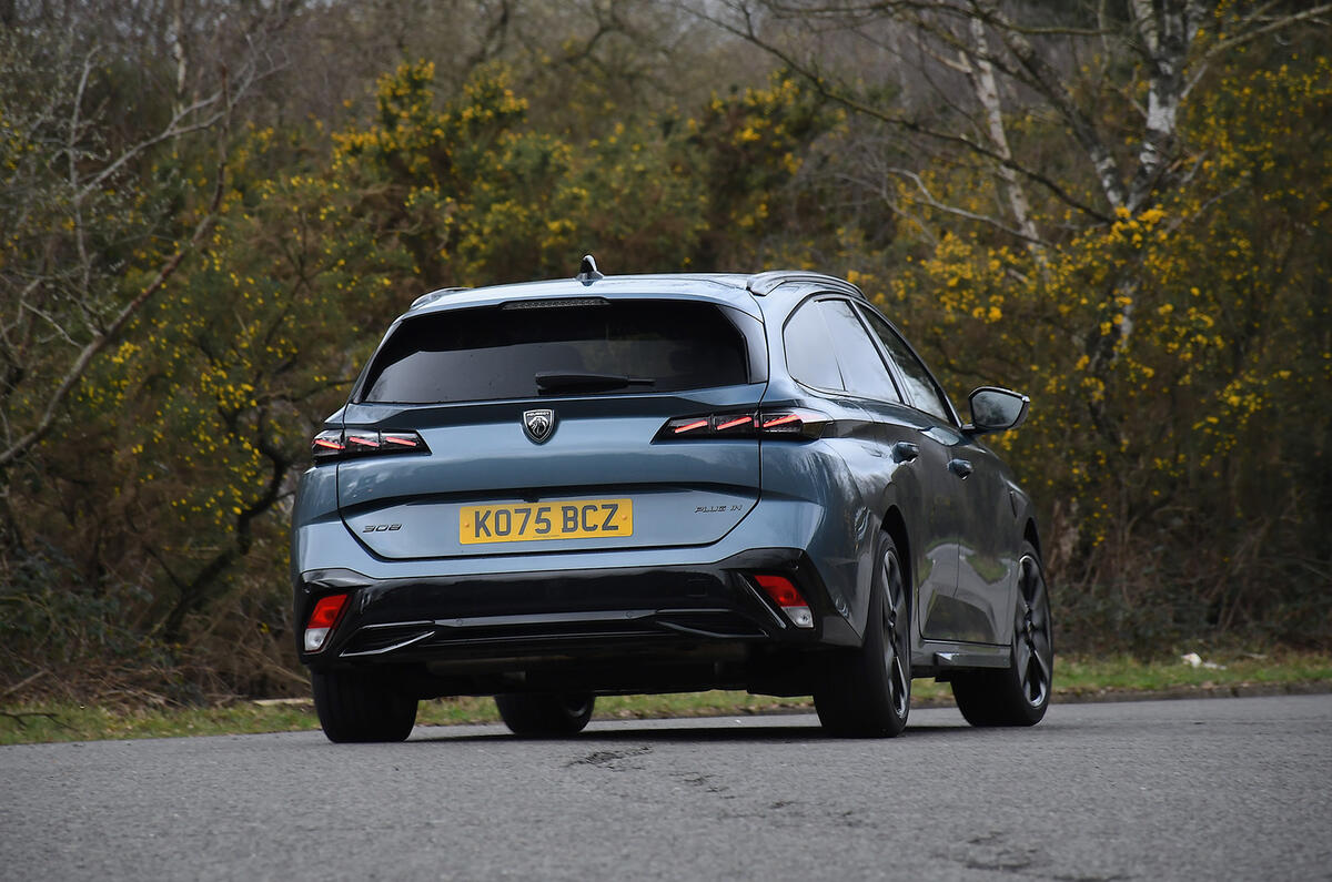 12 Peugeot 308 GT Plug in 2026 jb20260312 0845