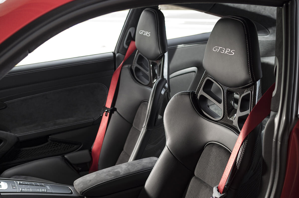 Porsche 911 GT3 RS 2018 review seats