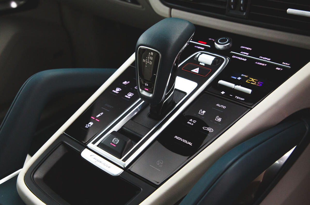 Porsche Cayenne Turbo S E-Hybrid road test review - centre console Porsche Cayenne Turbo S E-Hybrid road test review - centre console