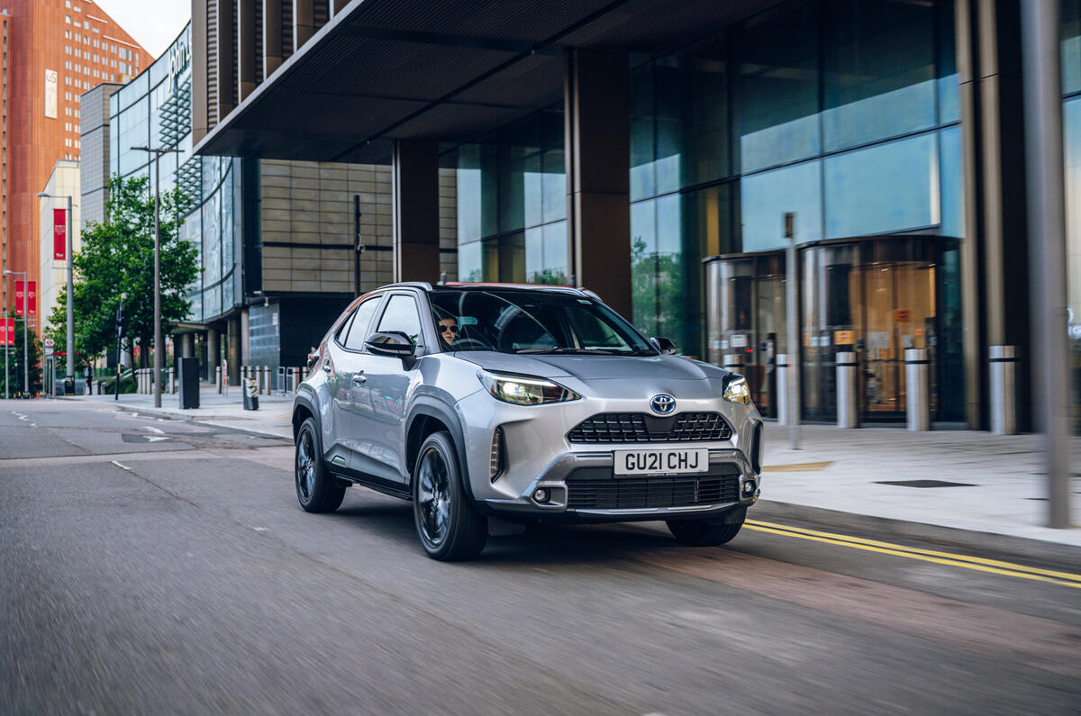 12 Toyota Yaris Cross 2021 UK FD on road city