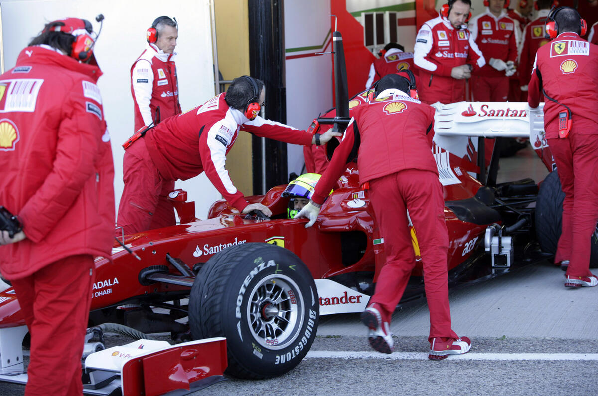 F1 testing in Valencia: pics