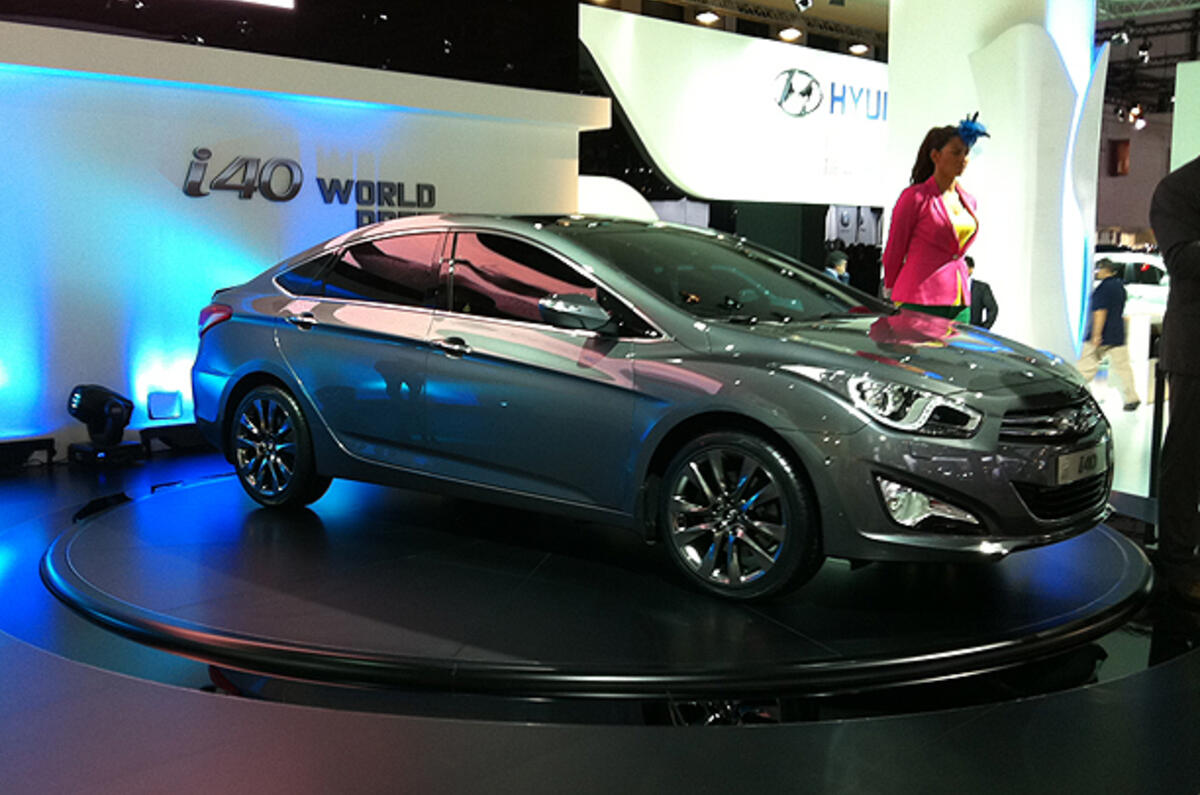 Hyundai i40 saloon - pics and details