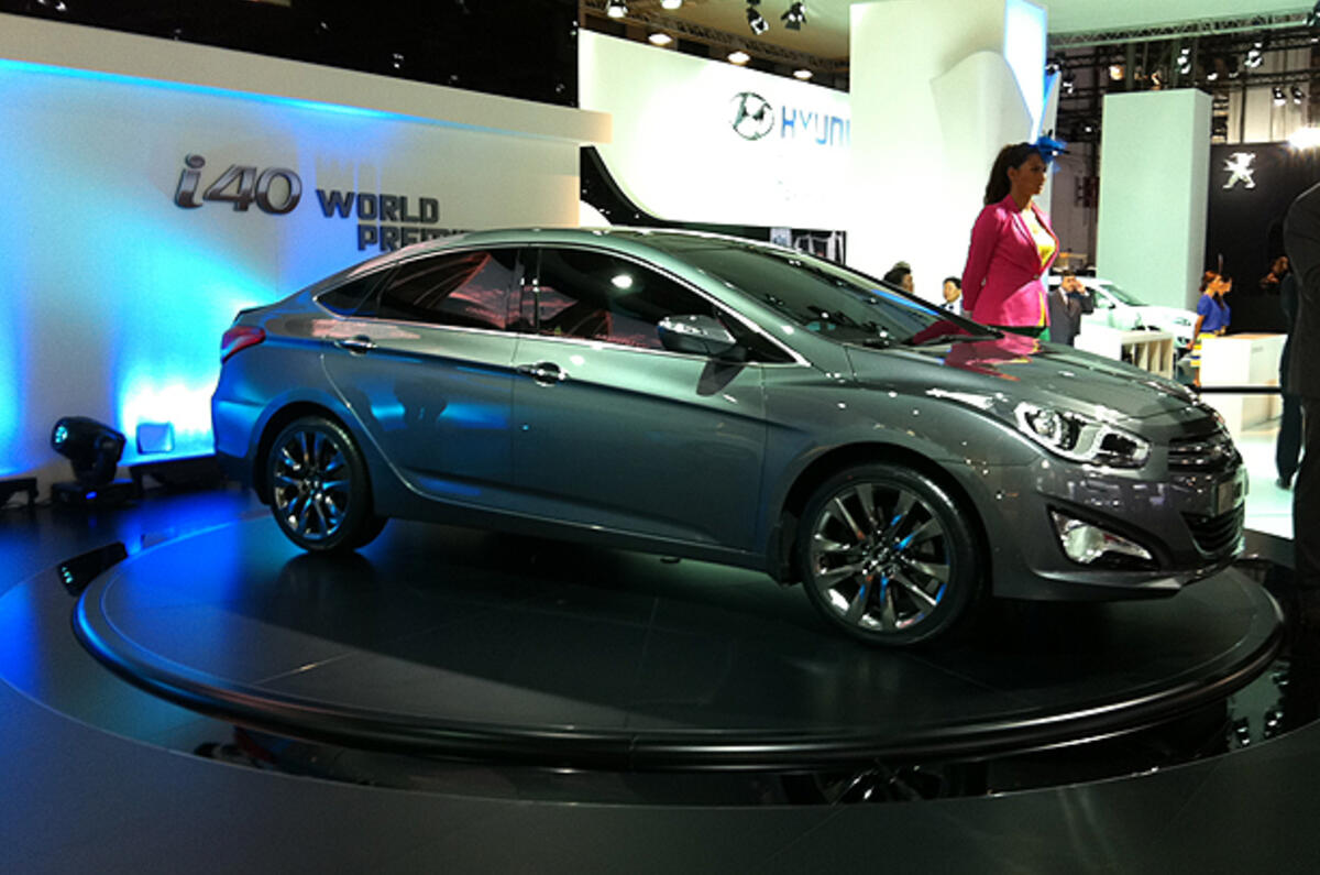 Hyundai i40 saloon - pics and details