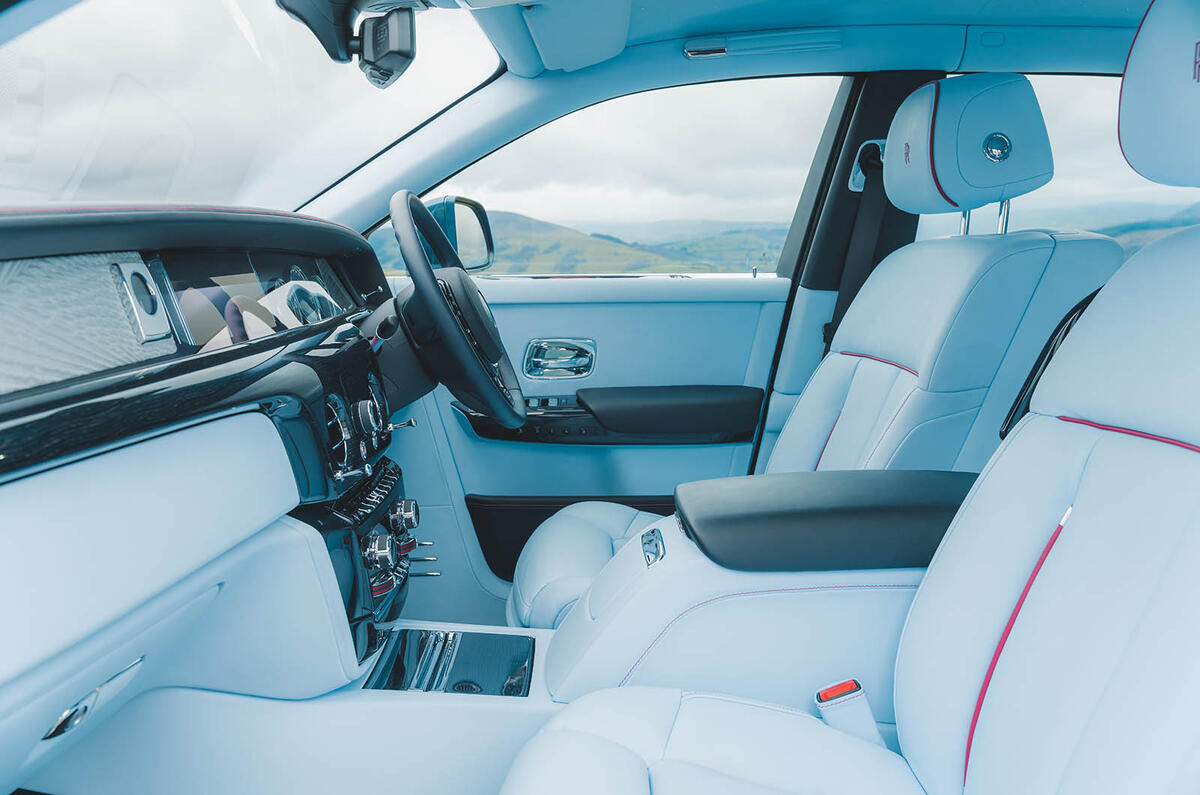 12 Rolls Royce Phantom S2 front seats