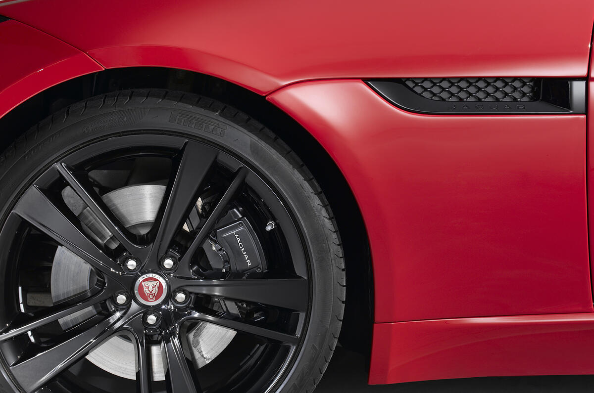 Jaguar F-type coupe revealed