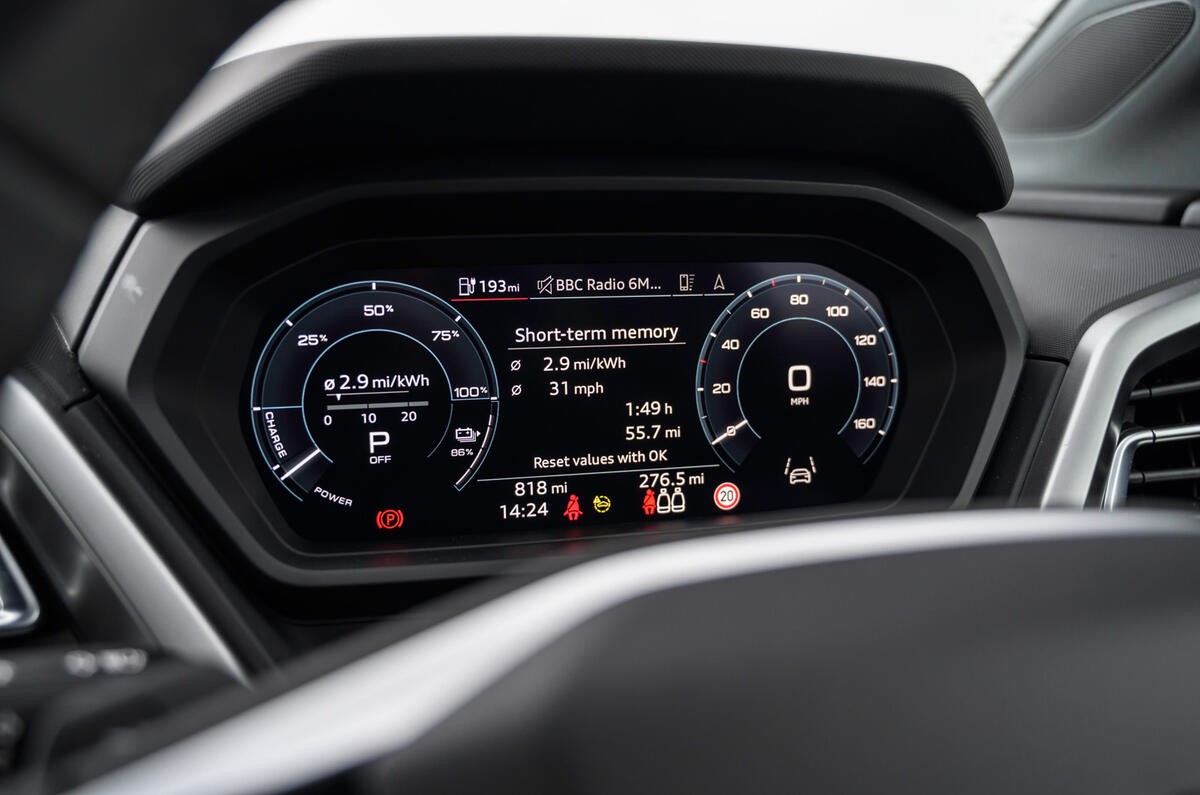 13 Audi Q4 E tron 2021 RT hero instruments