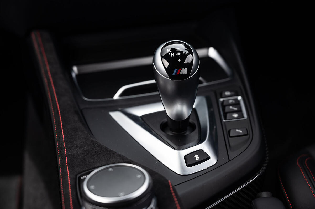 BMW M2 CS 2020 road test review - gearstick