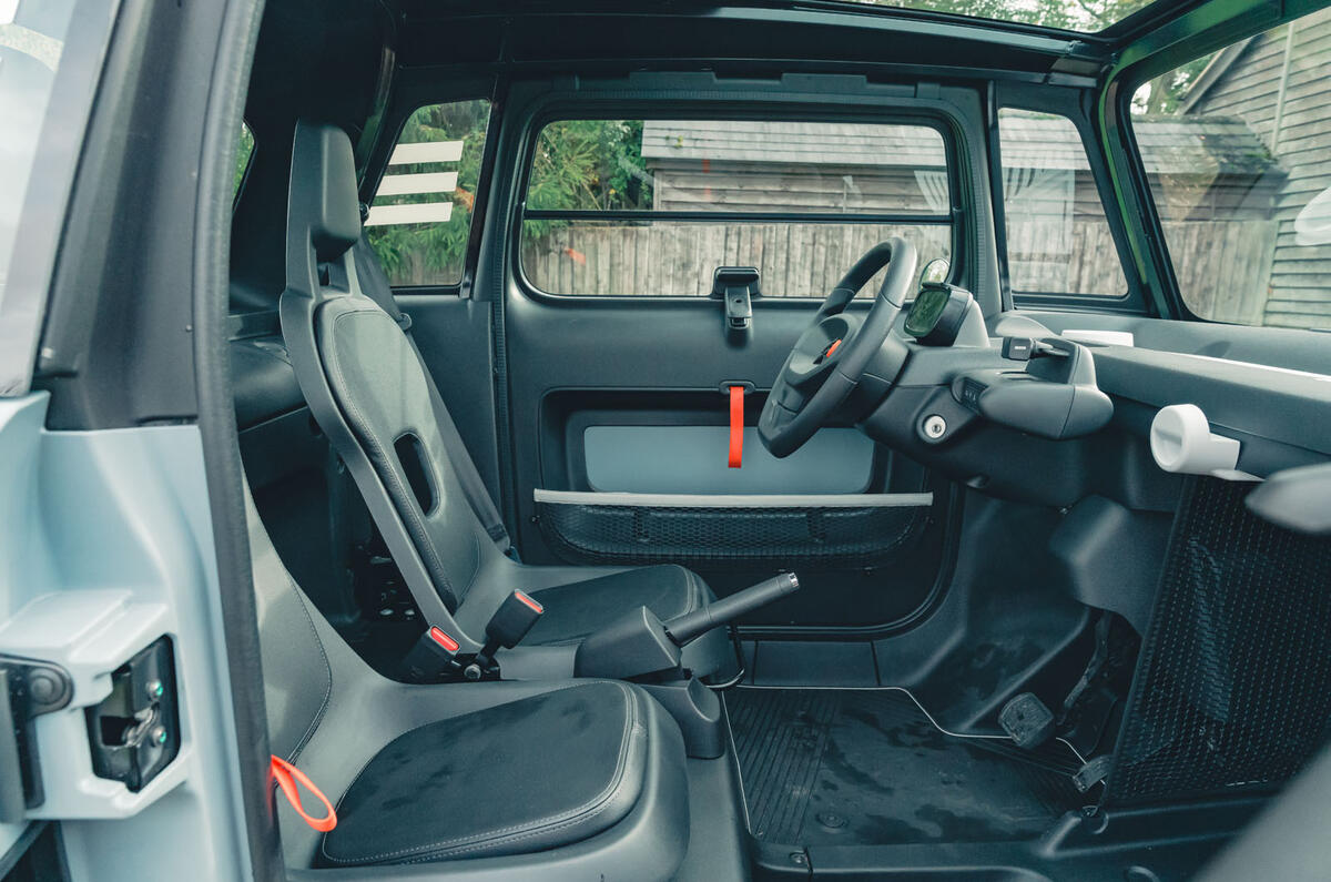 13 Citroen Ami RT 2023 passenger seat
