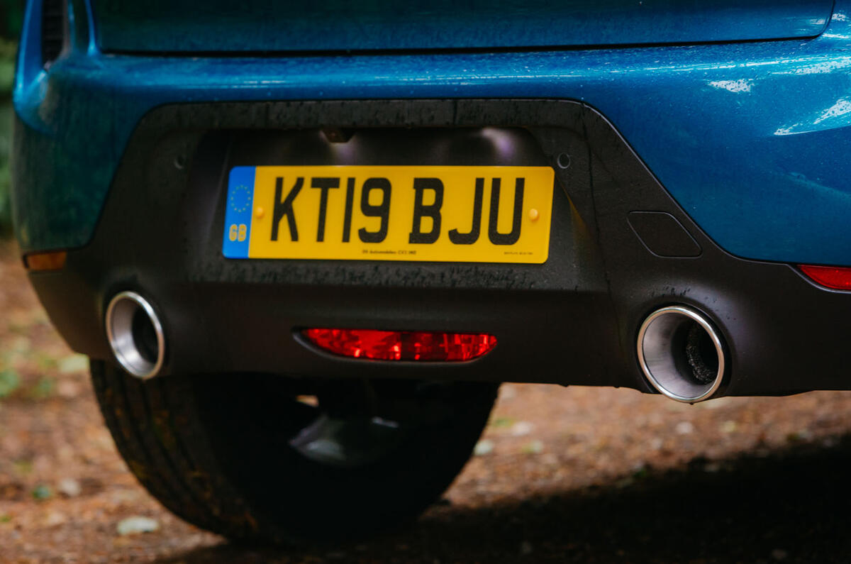 DS 3 Crossback 2019 road test review - exhausts