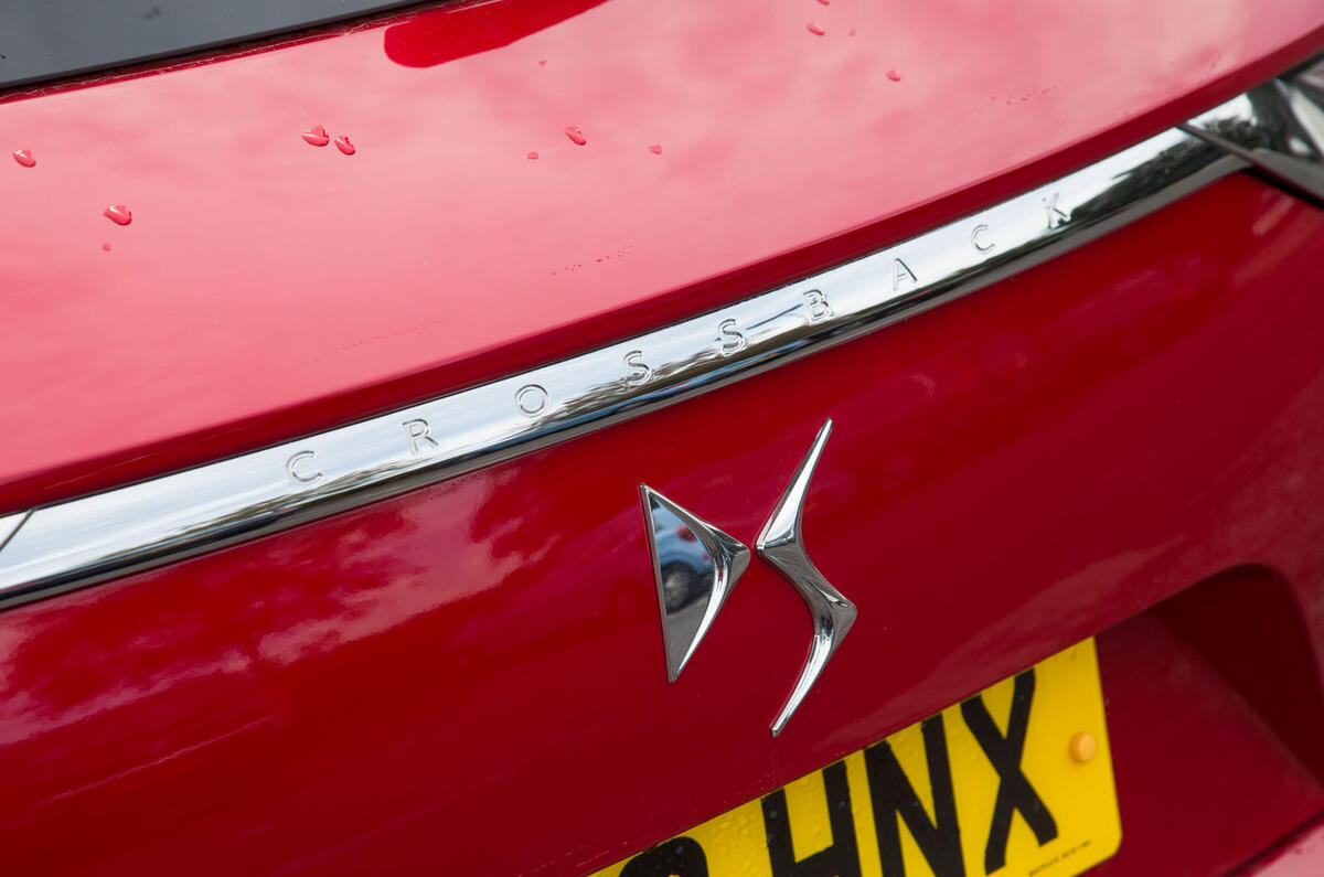 DS 7 Crossback 2018 road test review boot badge