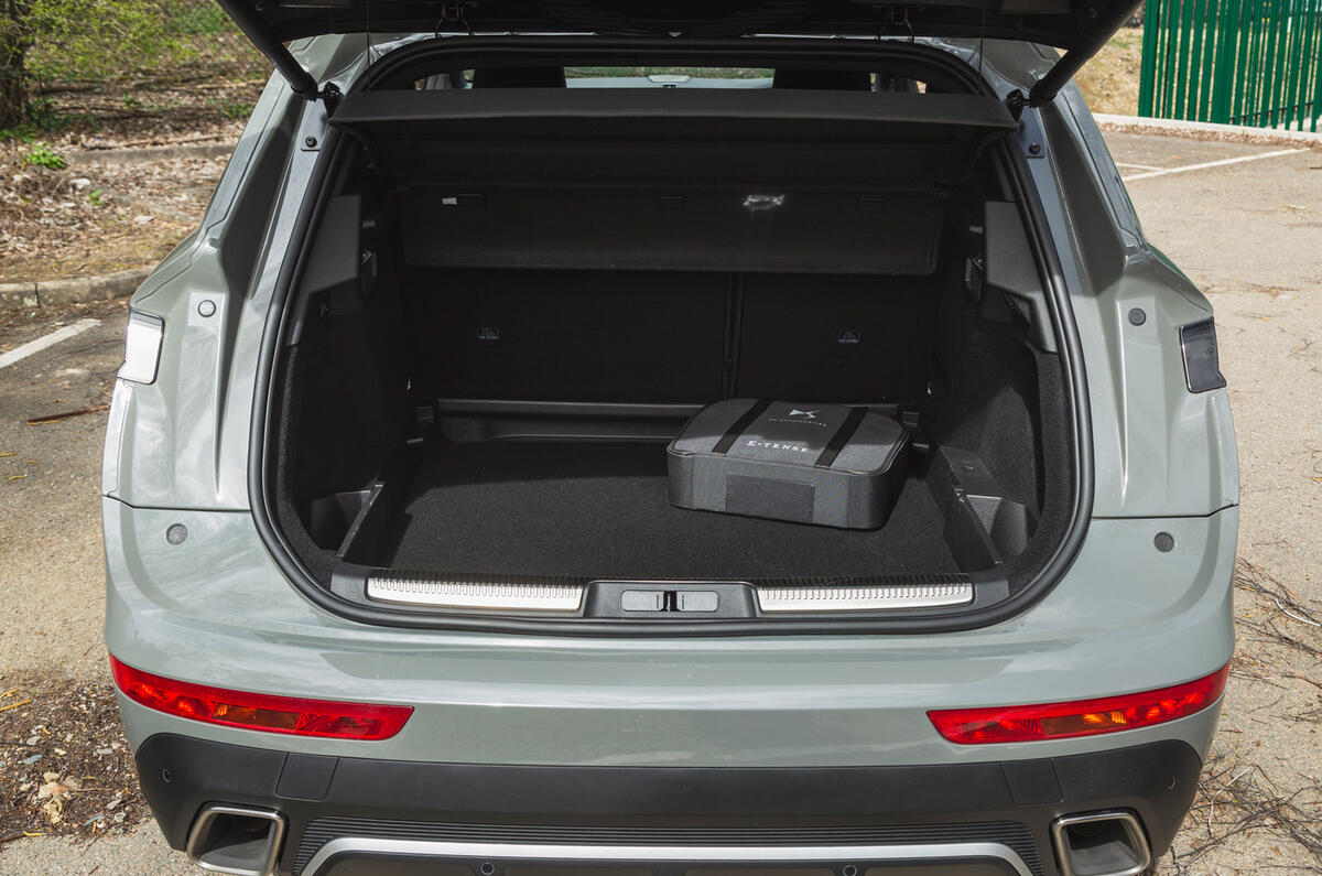 13 DS 7 E Tense 4x4 360 2023 RT boot