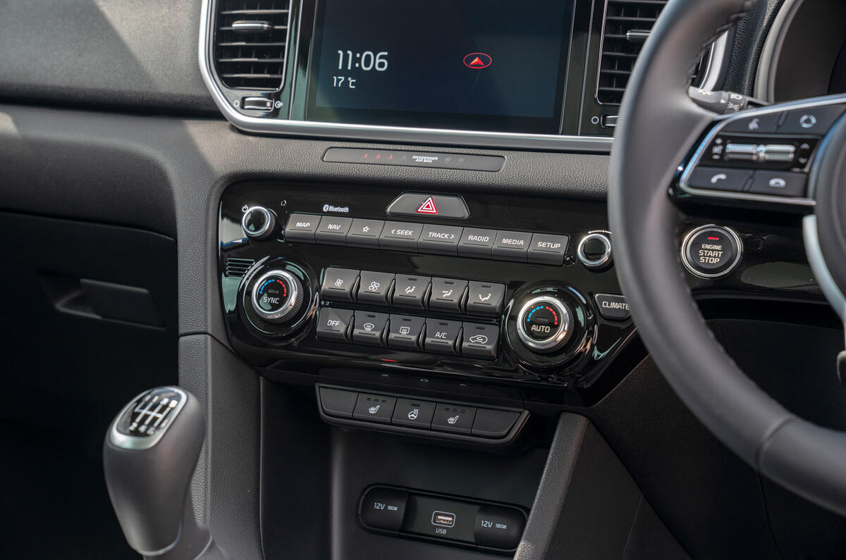 13 Kia Sportage 2020 road test review update climate controls