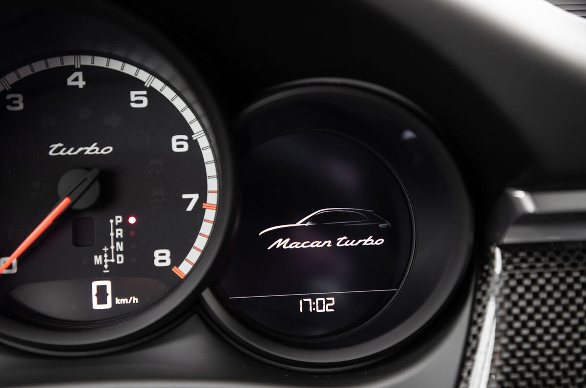Porsche Macan Turbo 2019 road test review - instruments
