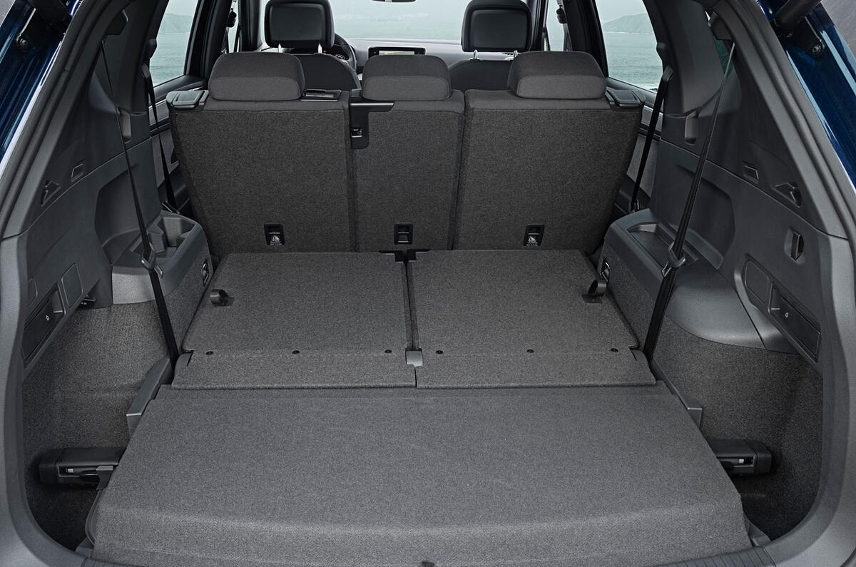 Seat Tarraco 2018 review - boot rear seats down