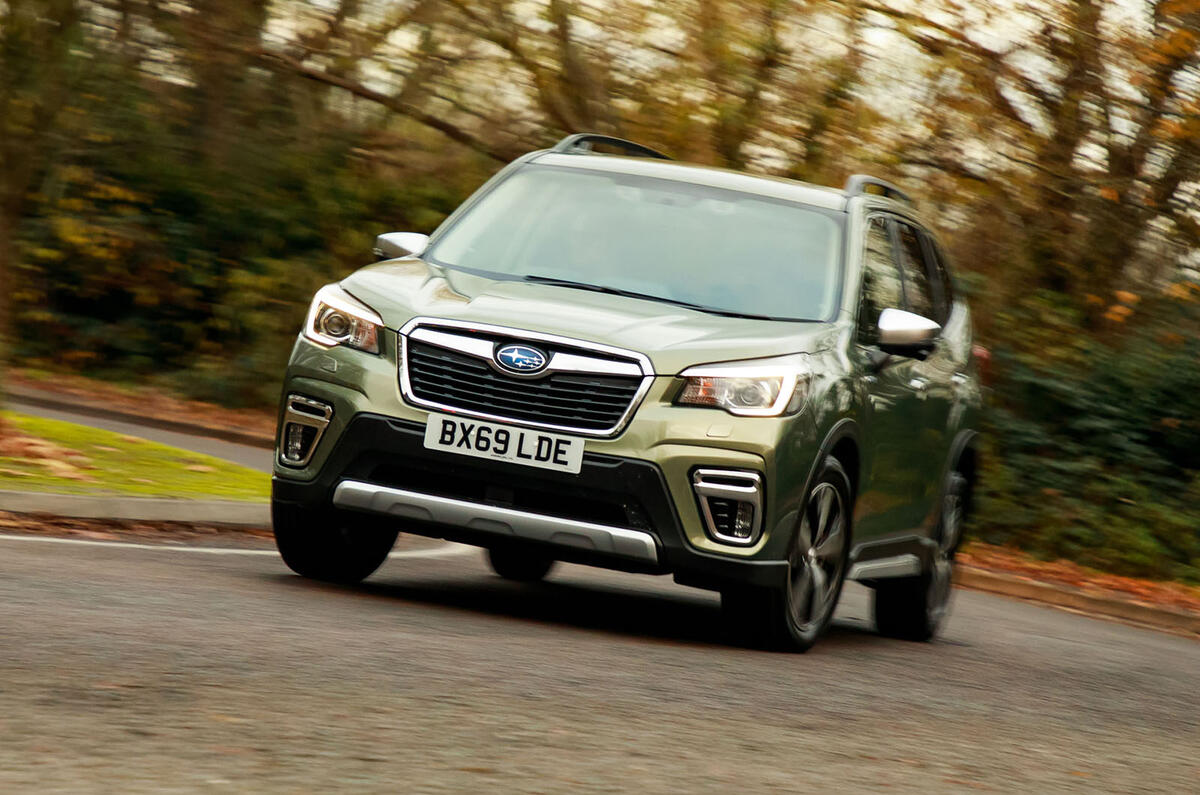 13 subaru forester eboxer 2019 uk fd cornering front 13 subaru forester eboxer 2019 uk fd cornering front