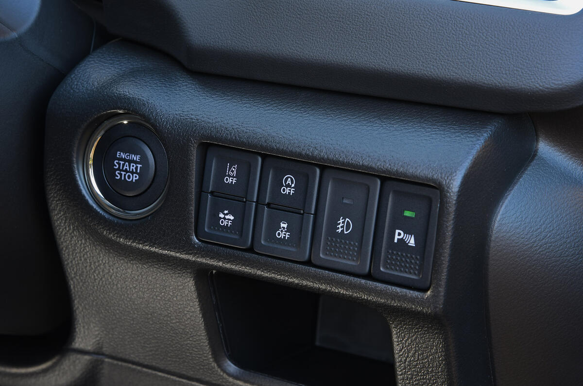 13 Suzuki S Cross 2022 road test review start button 13 Suzuki S Cross 2022 road test review start button