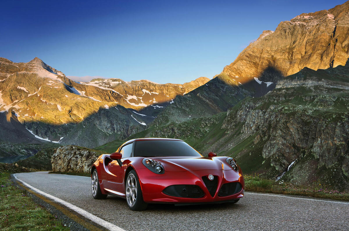 no title Alfa Romeo 4C spotted track testing