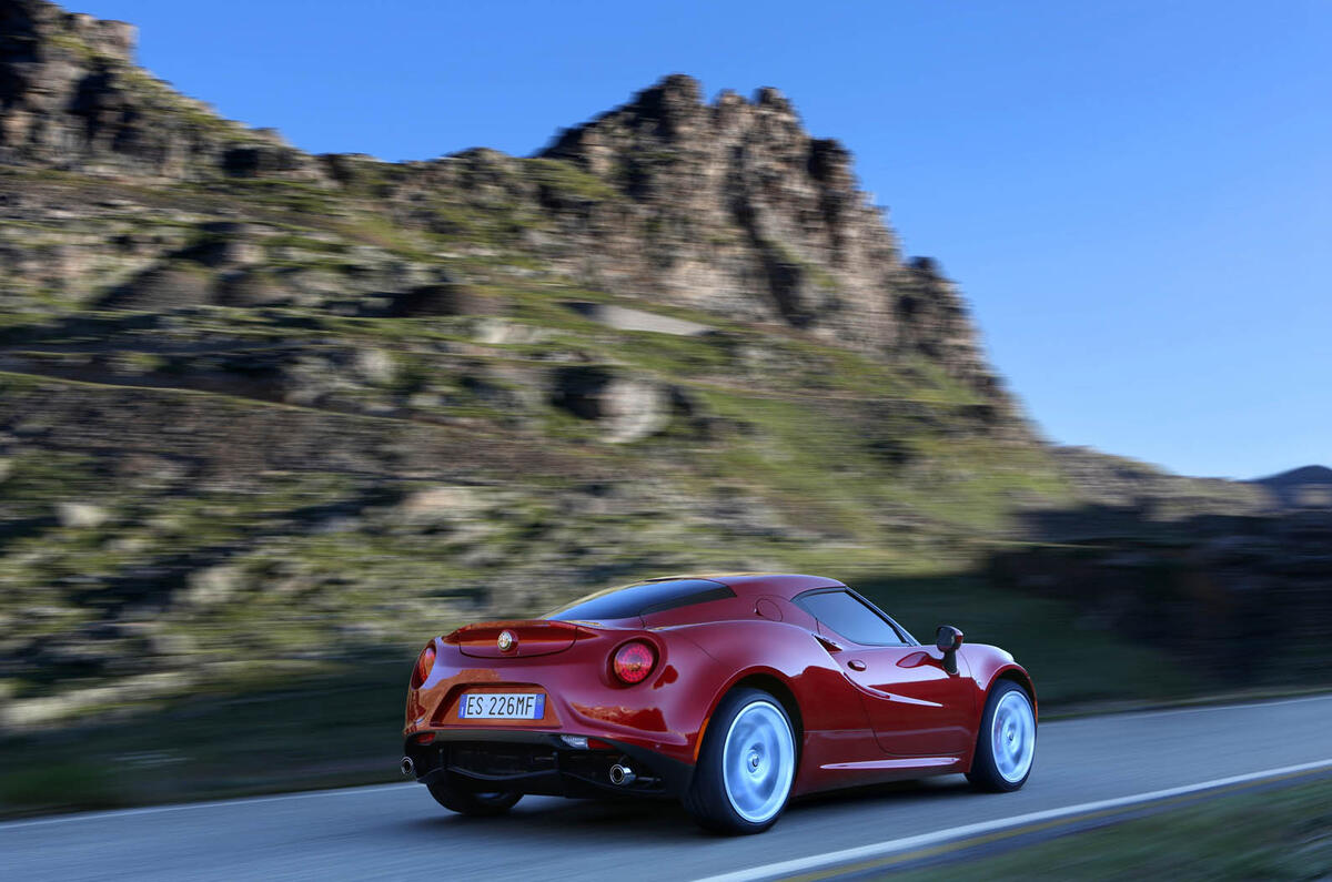 no title Alfa Romeo 4C spotted track testing