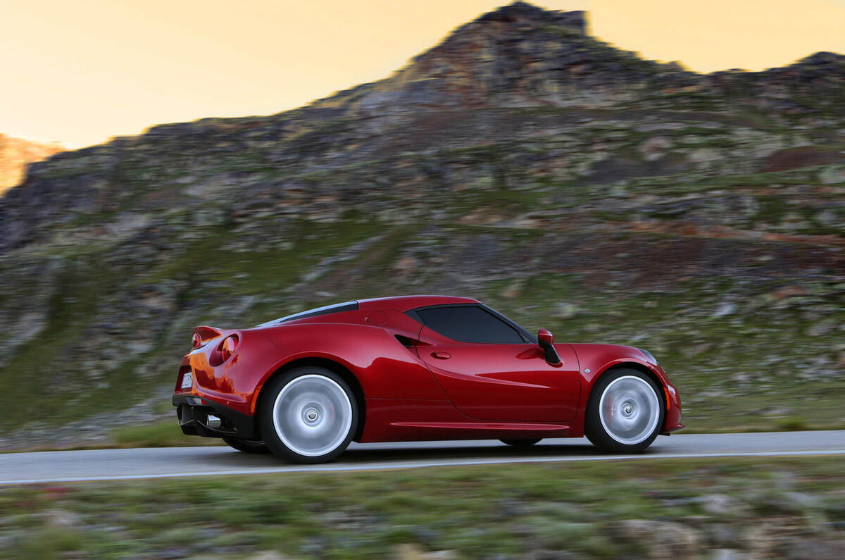 no title Alfa Romeo 4C spotted track testing