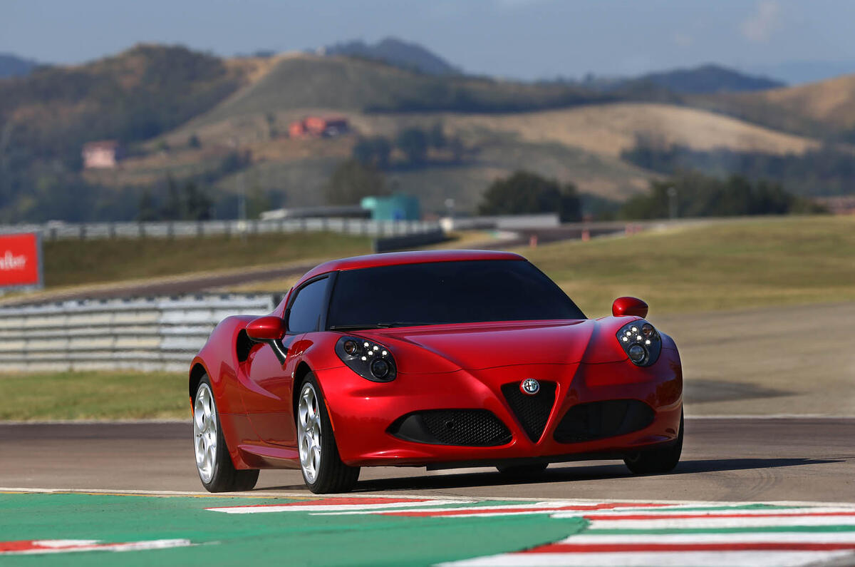 no title Alfa Romeo 4C spotted track testing