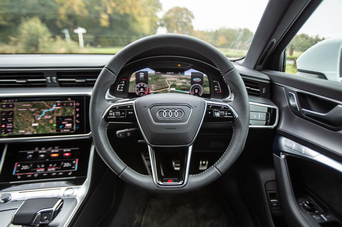 Audi A6 Avant 2018 road test review - dashboard