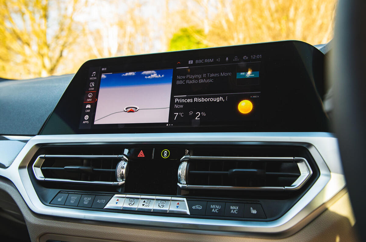 BMW 3 Series Touring 2020 road test review - infotainment