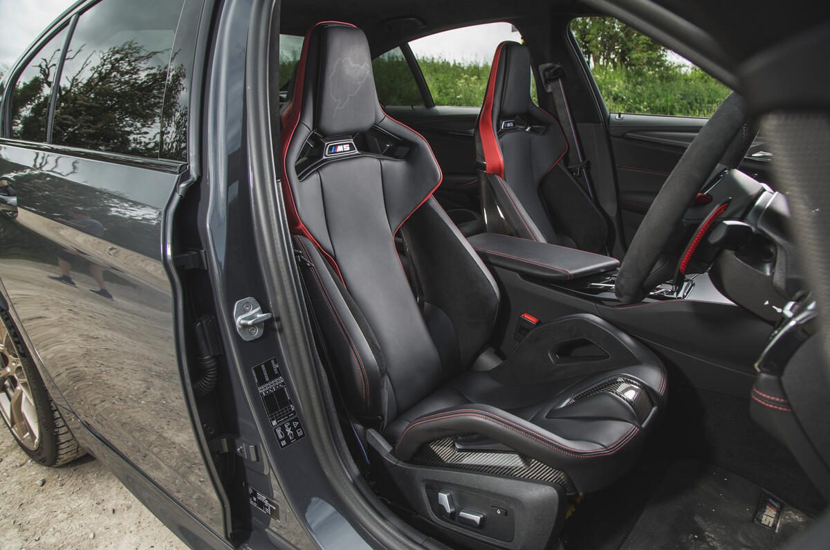 14 BMW M5 CS 2021 RT front seats 14 BMW M5 CS 2021 RT front seats