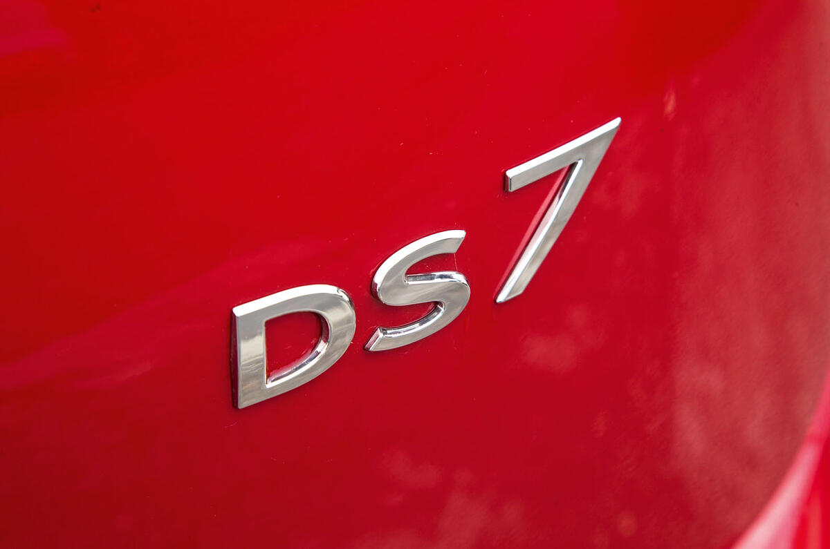 DS 7 Crossback 2018 road test review DS7 badge