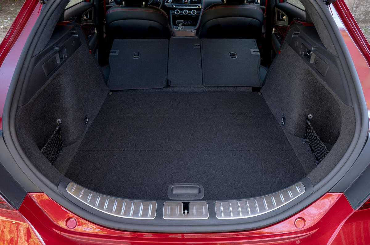 14 Genesis G70 Shooting brake 2021 first drive review boot 14 Genesis G70 Shooting brake 2021 first drive review boot