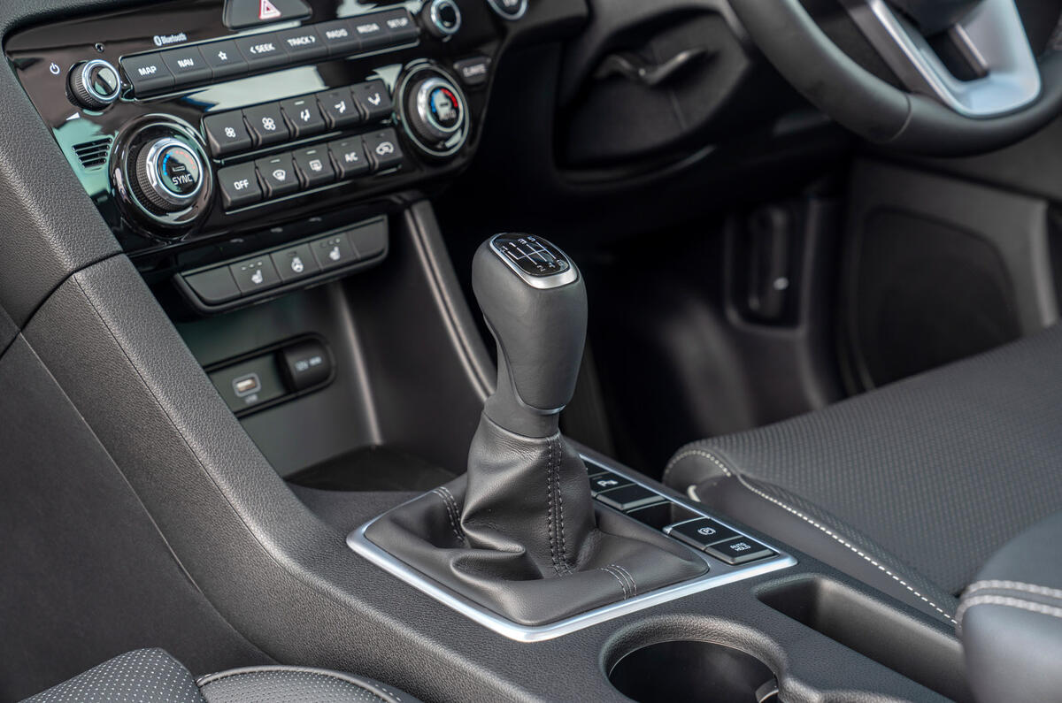 14 Kia Sportage 2020 road test review update centre console