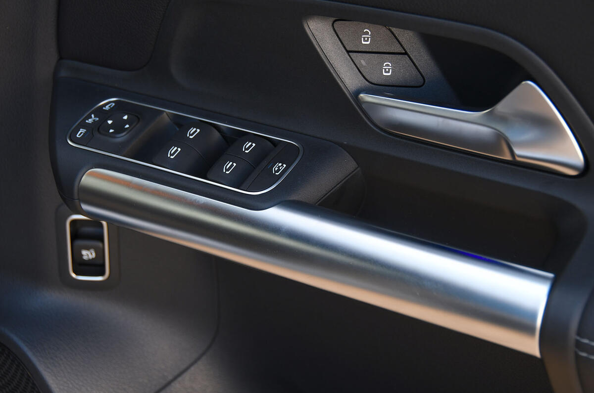 Mercedes-Benz B-Class 2019 road test review door cards