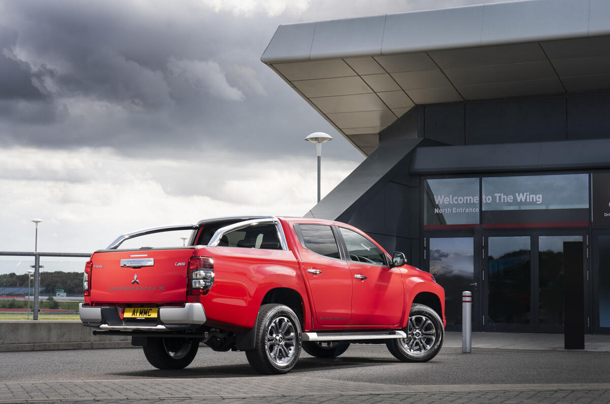 Mitsubishi L200 2019 road test review - static rear