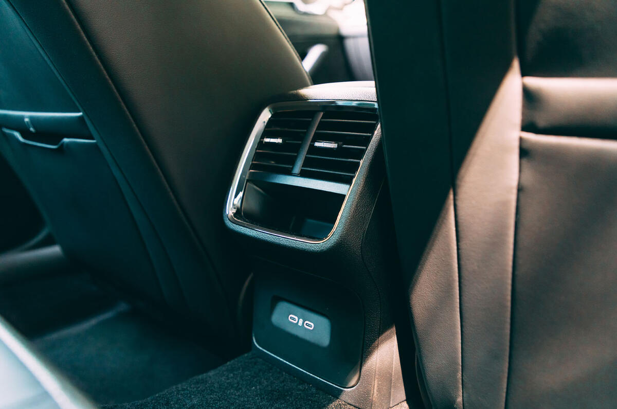 Skoda Octavia Estate 2020 road test review - climate controls