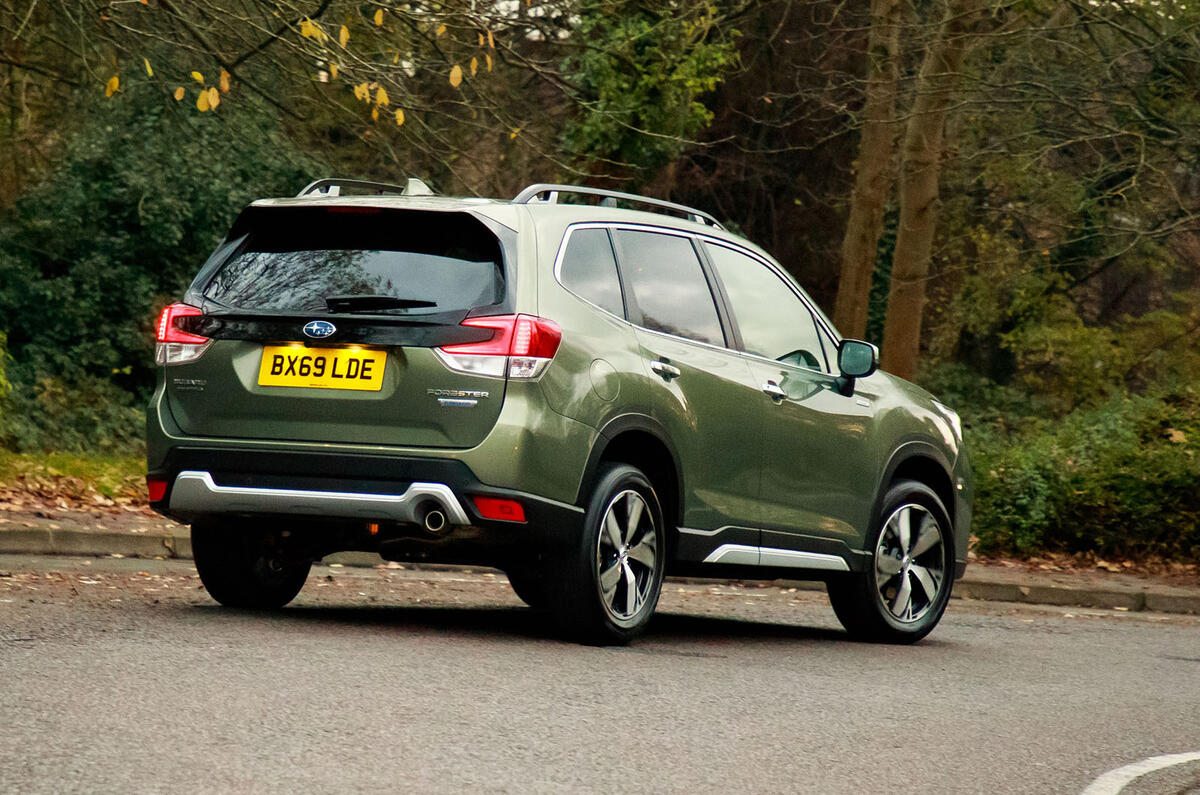 14 subaru forester eboxer 2019 uk fd cornering rear 14 subaru forester eboxer 2019 uk fd cornering rear