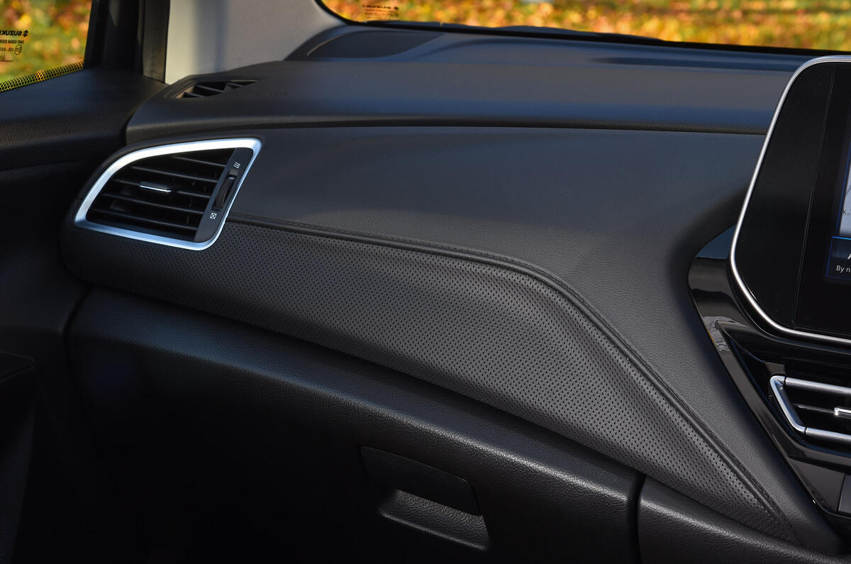 14 Suzuki S Cross 2022 road test review interior trim 14 Suzuki S Cross 2022 road test review interior trim