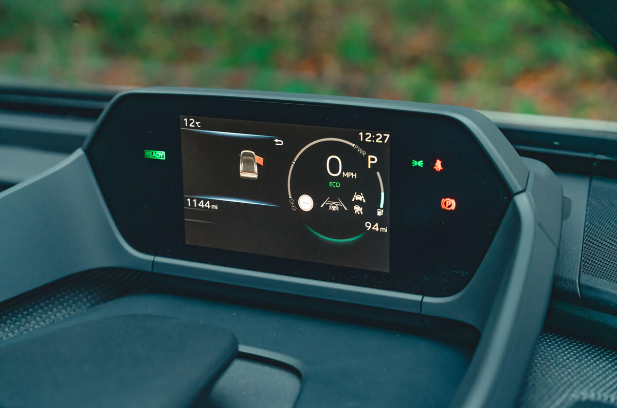 14 Toyota bZ4X AWD RT 2023 gauge cluster
