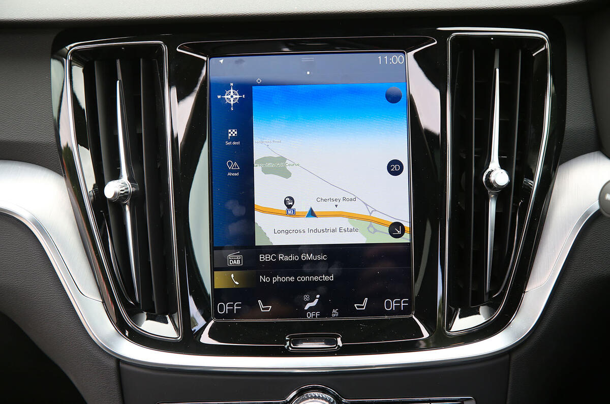 Volvo V60 2018 road test review sat nav