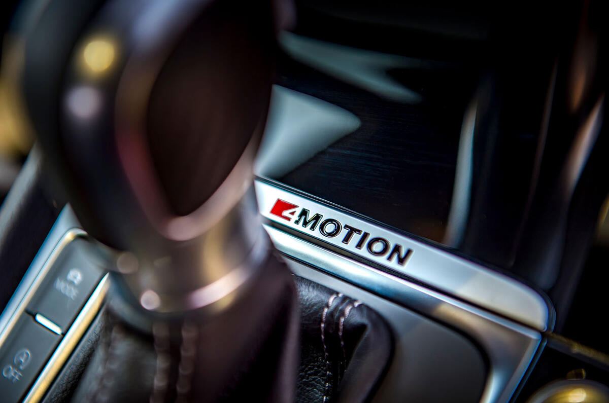 Volkswagen Golf R 2019 road test review - gearstick