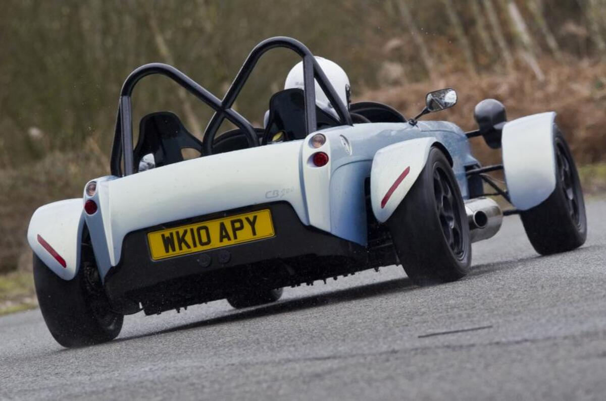 Toniq CB200 rear cornering