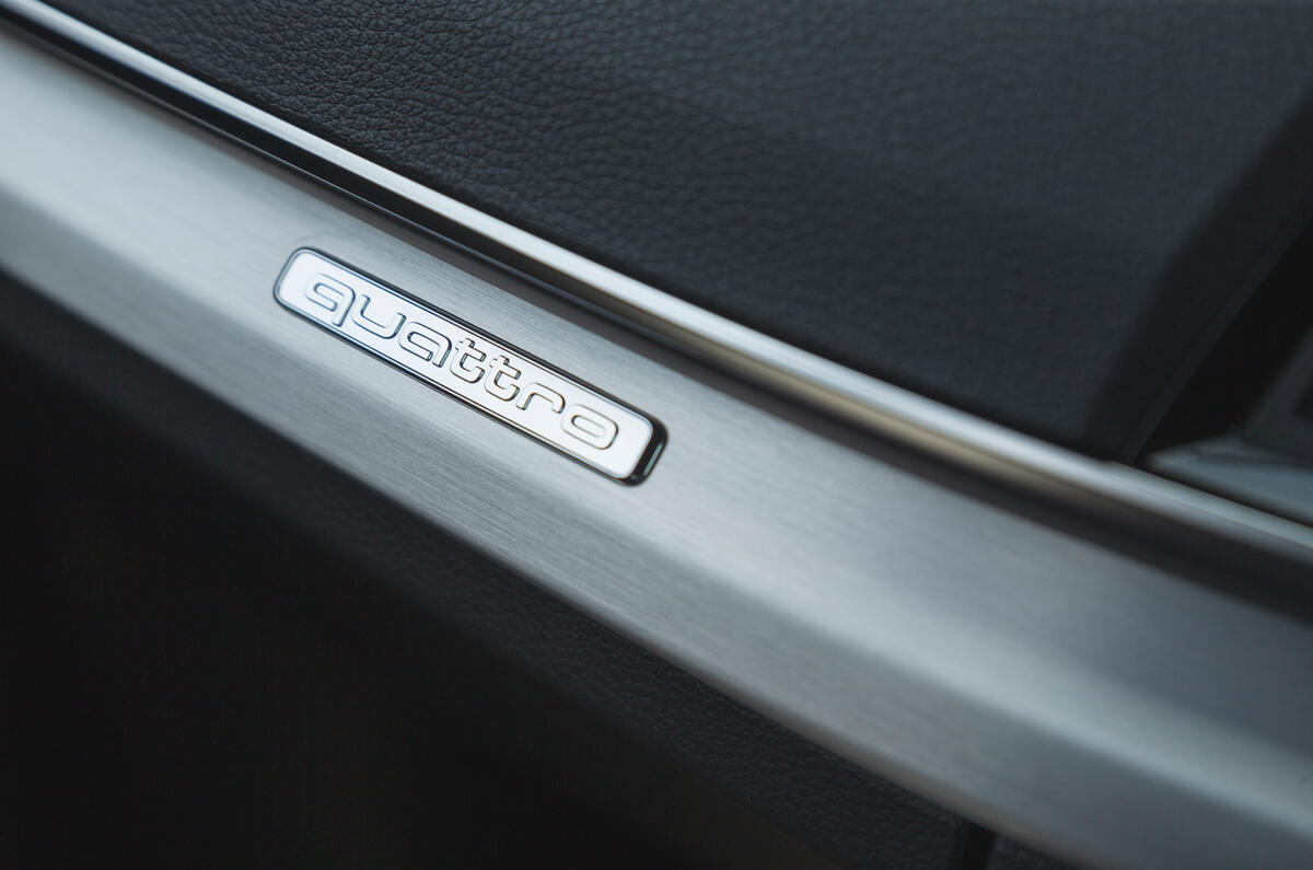 15 Audi SQ5 Sportback RT 2022 trim