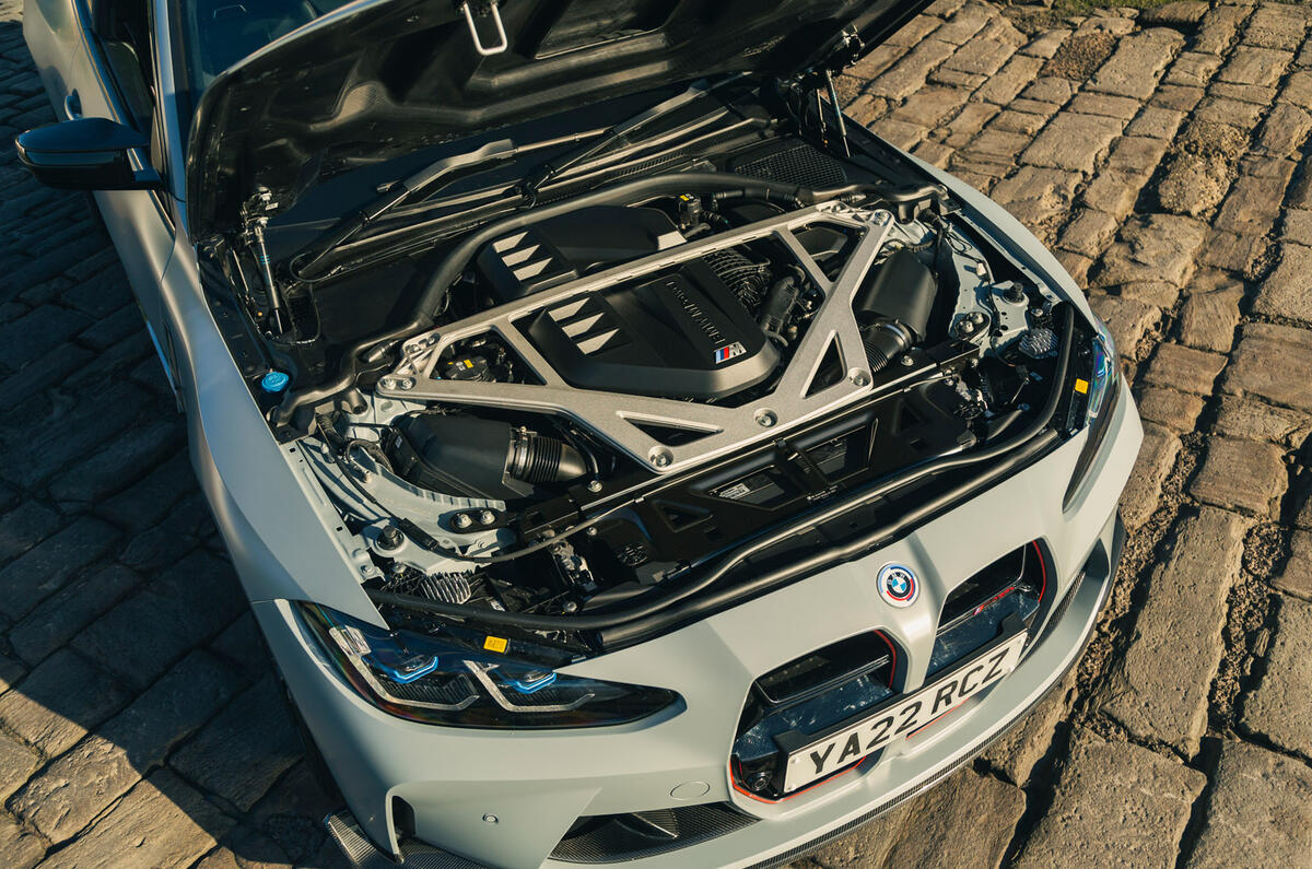 15 BMW M4 CSL RT 2022 engine 15 BMW M4 CSL RT 2022 engine