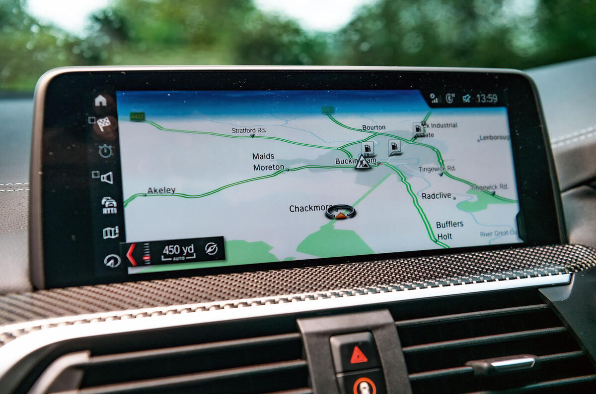 BMW X4 M Competition 2019 road test review - infotainment