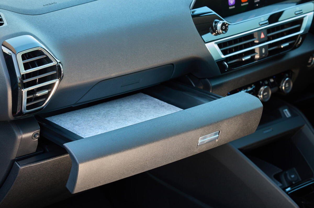 15 Citroen e C4 X 2025 review glovebox 15 Citroen e C4 X 2025 review glovebox