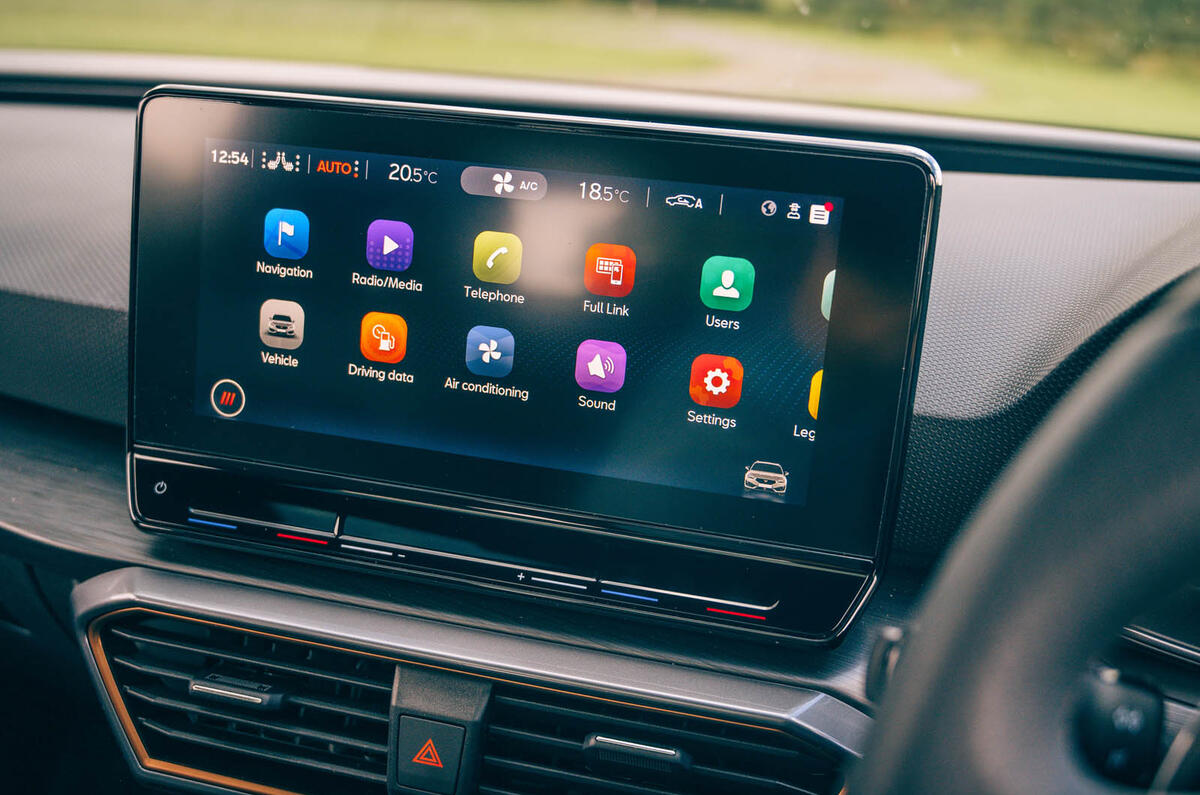 15 Cupra Leon Estate 2021 road test review infotainment 15 Cupra Leon Estate 2021 road test review infotainment