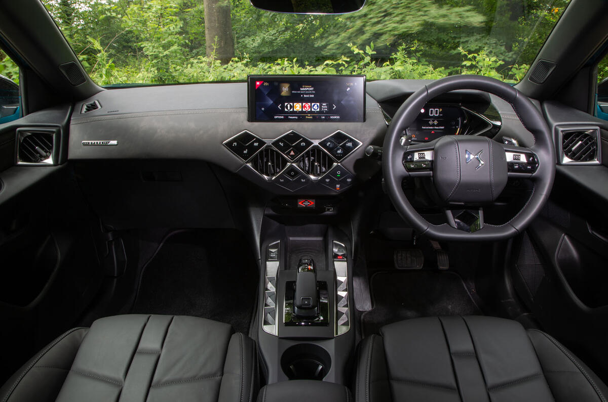 DS 3 Crossback 2019 road test review - dashboard