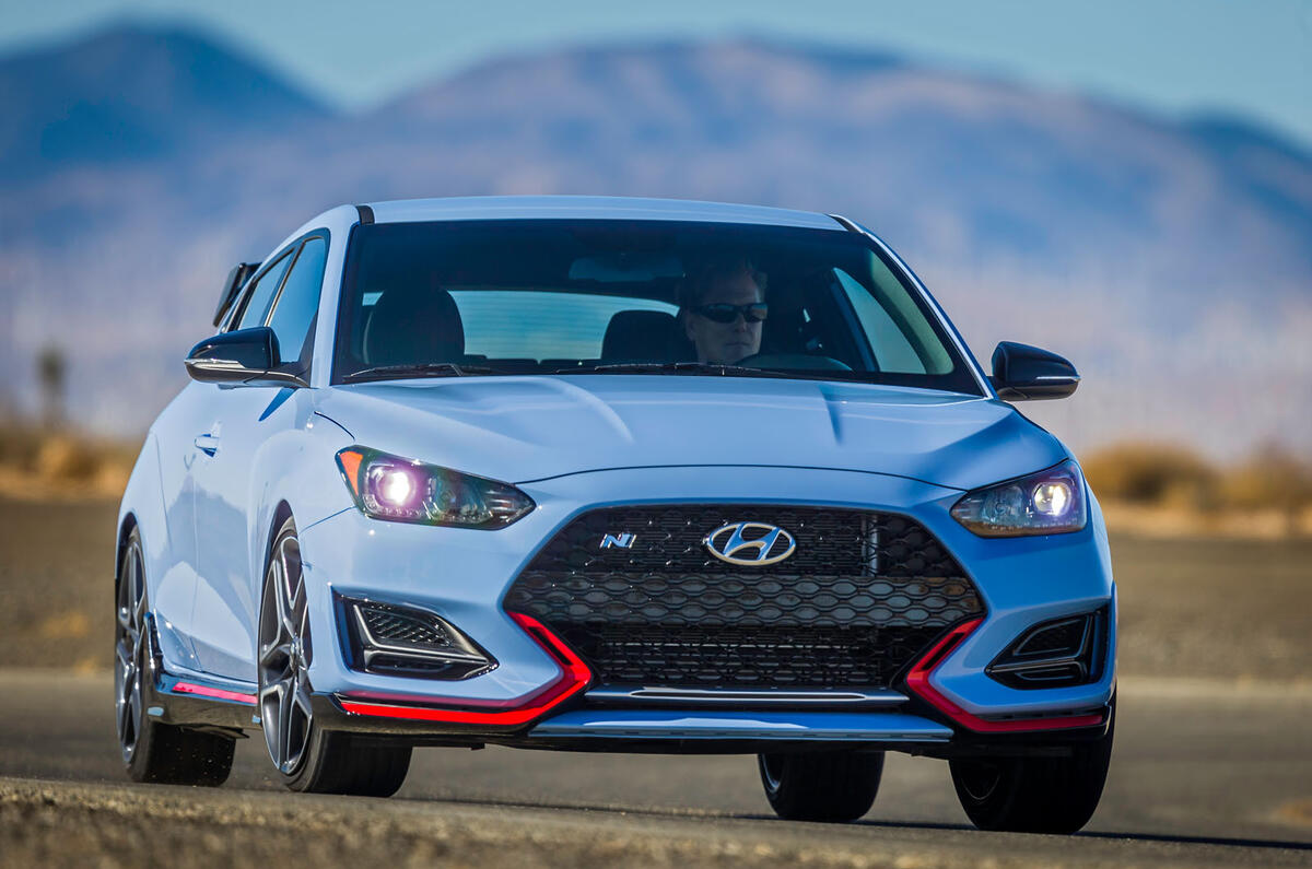 Hyundai Veloster N 2018 review - on the road nose