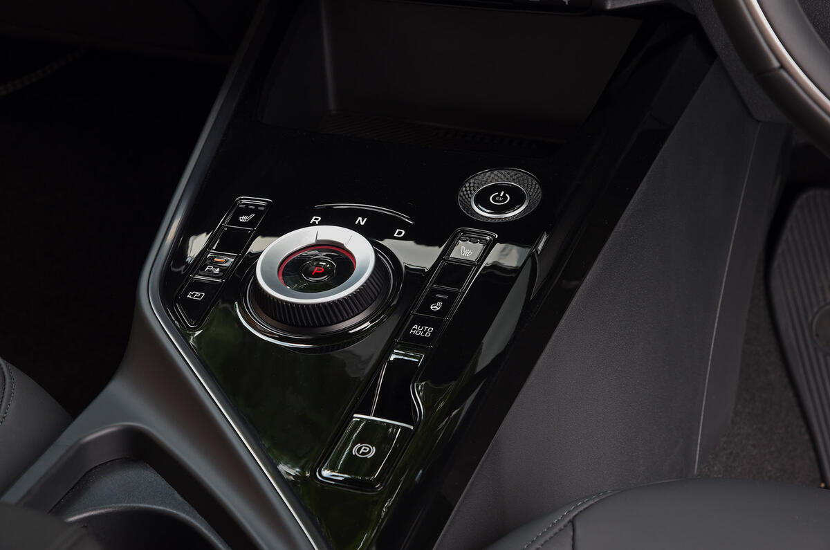 15 Kia Niro EV RT 2022 centre console