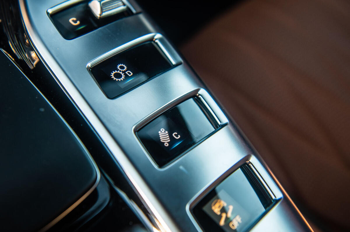 Mercedes-AMG GT four-door Coupé 2019 road test review - centre console