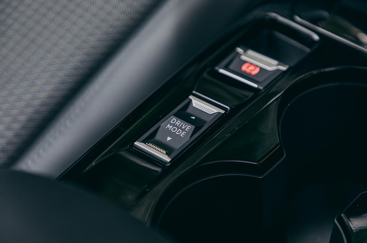 Peugeot e-2008 2020 road test review - drive mode switch