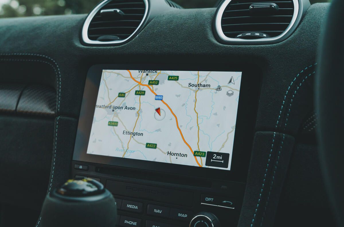 15 Porsche Cayman GT4 RS RT 2022 infotainment 2